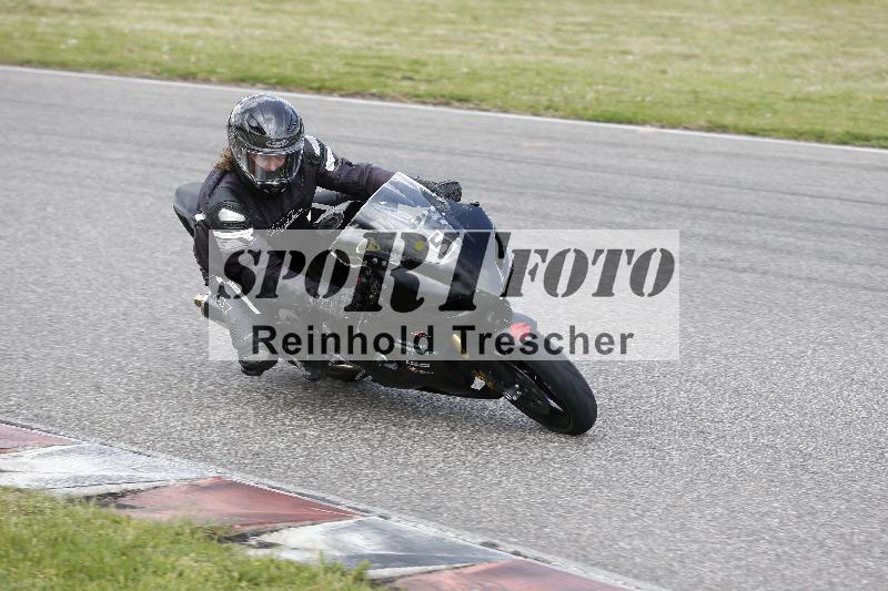 Archiv-2025/09 22.04.2025 Cornu Master School ADR/rot-rouge/5